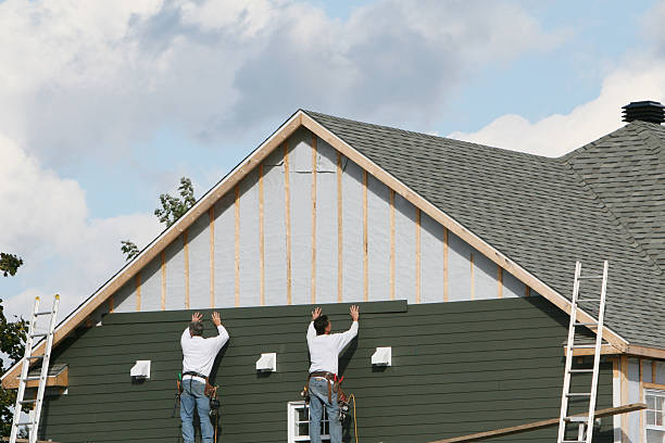 Professional Siding technician working in Bellefontaine, OH